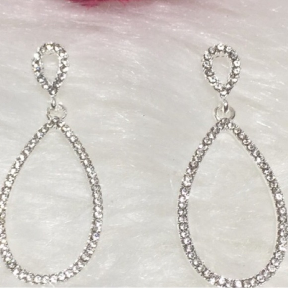 🌹Palm Beach Teardrop Rhinestones Earrings - Picture 2 of 4